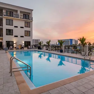Courtyard By Marriott Clearwater Hotel