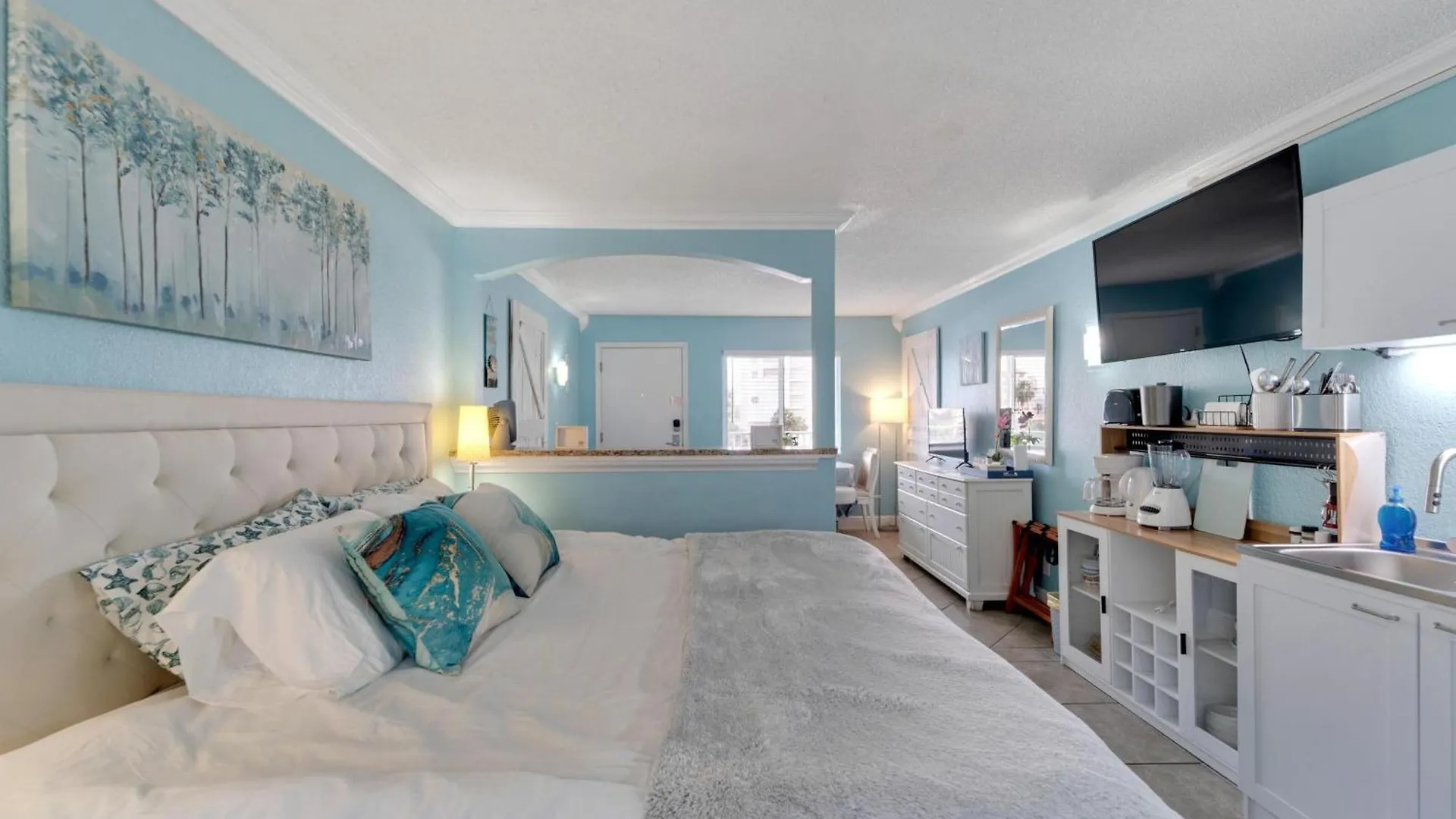 445 S Gulfview Blvd Unit 412 Villa Clearwater Beach
